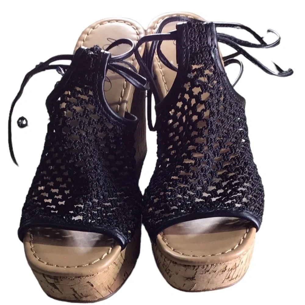 Wild Pair woman’s black knit brown cork Wedges size7